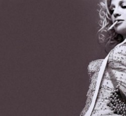 «Η Courtney Love μου προσέφερε να καπνίσω τις στάχτες του Cobain» 