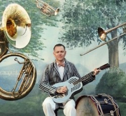 O C.W.Stoneking επιστρέφει στην χώρα μας 