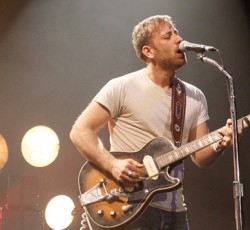 Οι Black Keys στηρίζουν παιδική λίγκα baseball 