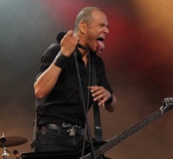 Το "Lulu" προκαλεί τα πικρόχολα σχόλια του Danko Jones 