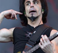 Επέμβαση ανοιχτής καρδιάς για τον Dan Spitz 