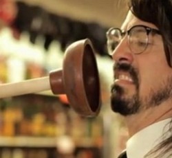 Δείτε το νέο video clip των Foo Fighters για το κομμάτι "Walk" 