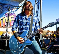 Οι Foo Fighters σε συναυλία εκτός προγράμματος, μετά από έκκληση οπαδών 