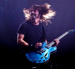 Ακούστε δύο νέα τραγούδια των Foo Fighters 