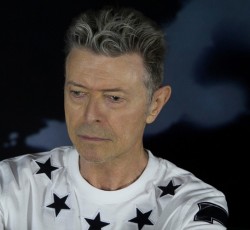 «Ο τελευταίος δίσκος του David Bowie ήταν δώρο αποχαιρετισμού» 