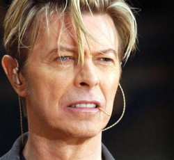 Ο David Bowie υπόσχεται καινούργια μουσική σύντομα 