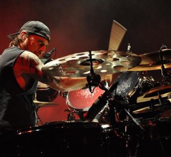 Νέο punk project από τον Dave Lombardo