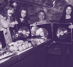 «Έφυγε» ο Tony Edwards. «Χωρίς αυτόν δε θα υπήρχαν οι Deep Purple» δηλώνει ο Ritchie Blackmore 