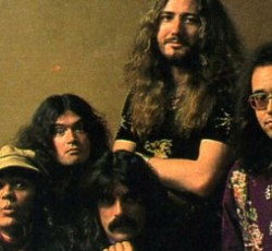 18λεπτο βίντεο με αφορμή την επανακυκλοφορία του "Come Taste The Band" από τους Deep Purple 