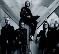 «Στο σφυρί» οι Def Leppard; 