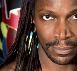 Derrick Green: «Η επανένωση των Sepultura με τον Max είναι μόνο φήμες»