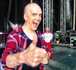 Δείτε το video του "Grace" από το DVD "The Retinal Circus" του Devin Townsend 