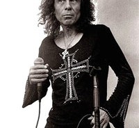 Ο Ολλανδός rapper Dio μας μπερδεύει.. 