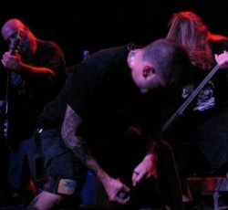 Δείτε την κοινή εμφάνιση Down και Duff McKagan