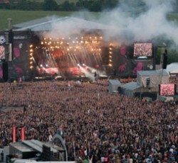 Απονεμήθηκαν τα βραβεία για τα καλύτερα φεστιβάλ του 2012 στο Ηνωμένο Βασίλειο - Μεγάλοι νικητές το Bestival και το Download 