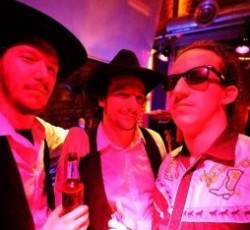 Οι Έλληνες Down & Out ζωντανά στη Νότια Αφρική 