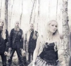 Αποχώρησε η Lisa Johansson από τους Draconian 