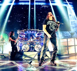 Ακούστε ολόκληρο το "The Astonishing" των Dream Theater