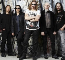 «Επανασύνδεση» των Dream Theater με μουσικούς του Berklee για μια μοναδική συναυλία