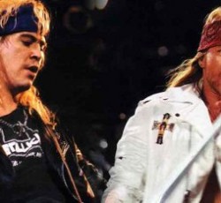 Duff McKagan: «Ποτέ δε ζητήθηκε από τους original Guns N' Roses να παίξουν στο Super Bowl» 