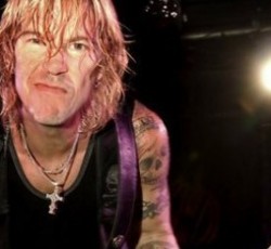 Σε χειρουργική επέμβαση υποβάλλεται ο Duff McKagan 