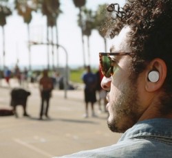 Ασύρματα ακουστικά σας δίνουν τον έλεγχο του ήχου στις συναυλίες! 