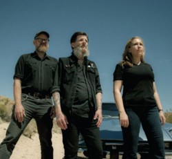 Ακούστε το "From The Zodiacal Light" των Earth 