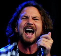 Θύματα υπεξαίρεσης χρημάτων έπεσαν οι Pearl Jam 