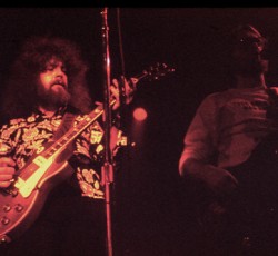 Ποιοί επέστρεψαν στα συναυλιακά δρώμενα μετά από 28 χρόνια απουσίας; 