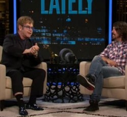 Και ο Elton John στον νέο δίσκο των Queens Of The Stone Age 