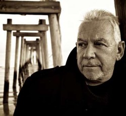 Ο θρυλικός Eric Burdon τον Μάιο στην Αθήνα για τρεις εμφανίσεις 