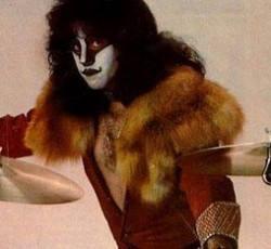 Είκοσι χρόνια συμπληρώθηκαν από το θάνατο του Eric Carr (Kiss)