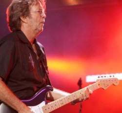 Ο Eric Clapton μισεί τη φωνή του