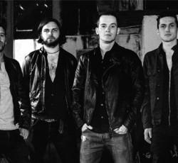 Οι Federal Charm στον Σταυρό του Νότου Club τον Απρίλιο 