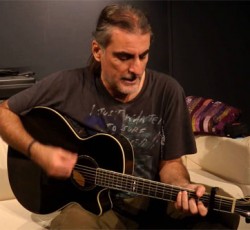 Φτιάξε το δικό σου εξώφυλλο για το νέο CD του Φίλιππου Πλιάτσικα 