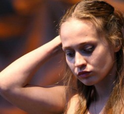 Η Fiona Apple συνελήφθη για κατοχή κάνναβης 