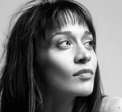 Η Fiona Apple απαγορεύει στους Panic! At The Disco να χρησιμοποιήσουν τη μουσική της 