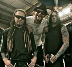 Καλύφθηκε η θέση του μπασίστα στους Five Finger Death Punch 