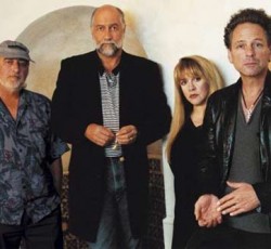 Οι Fleetwood Mac επιστρέφουν με νέο υλικό μετά από δέκα χρόνια 
