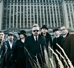 Οι Flogging Molly επιστρέφουν τον Αύγουστο στην Ελλάδα για δύο headline συναυλίες 