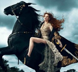 Η Florence Welch «στο πόδι» του Dave Grohl στο Glastonbury