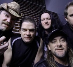 Νέος δίσκος για τους Flotsam & Jetsam 