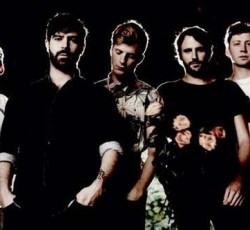 Stavros Spanakopitopoulos & The Soft-Core Surfers: Το νέο ...project των Foals