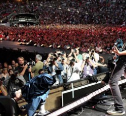 Οι Foo Fighters ακούστηκαν σε απόσταση 25 χιλιομέτρων από τη συναυλία τους 