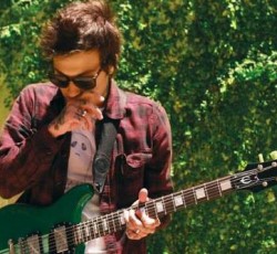 Ακούστε το νέο κομμάτι του κιθαρίστα των My Chemical Romance, Frank Iero 