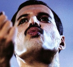 Ταινία για τον Freddie Mercury 