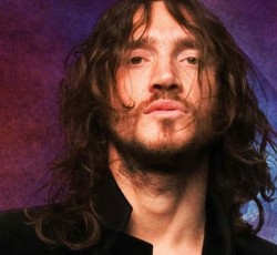 Ο John Frusciante διαθέτει δωρεάν πολλά νέα τραγούδια 