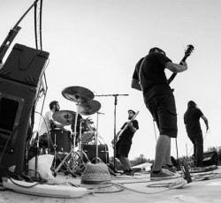 Ακούστε το πρώτο κομμάτι από το επερχόμενο ντεμπούτο άλμπουμ των Fuel Eater 