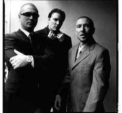 Οι Fun Lovin' Criminals και πάλι στην Ελλάδα 