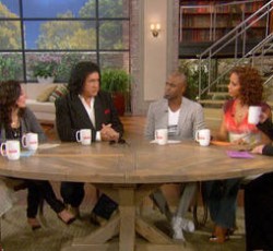 Η δημόσια συγγνώμη του Gene Simmons στην Sharon Osbourne